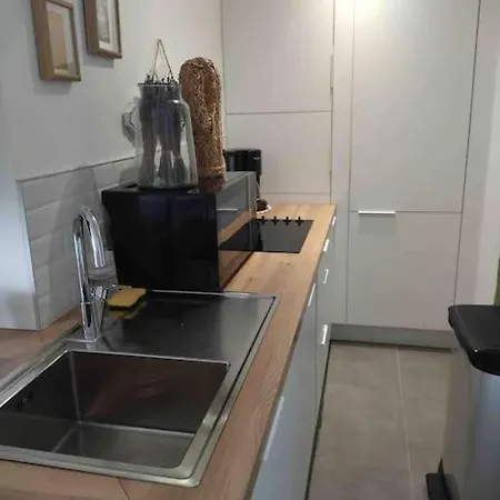 Appt St Tropez ,magnifique T2, 2 Piscines ,terrasse, Emplacement Ideal ,front De Mer,parking , à 2 Pas Du Centre , Magnifique Résidence Saint-Tropez