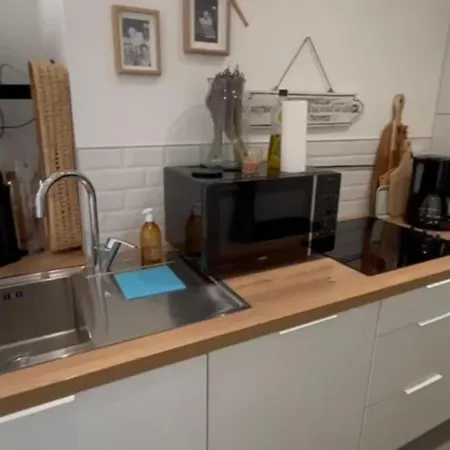 Apartamento Appt St Tropez ,magnifique T2, 2 Piscines ,terrasse, Emplacement Ideal ,front De Mer,parking , à 2 Pas Du Centre , Magnifique Résidence *